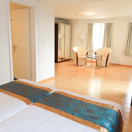 Swiss Hotel La Couronne Avenches Buitenkant foto