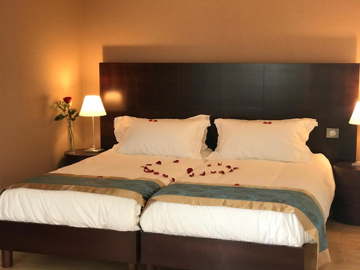 Swiss Hotel La Couronne Avenches Buitenkant foto